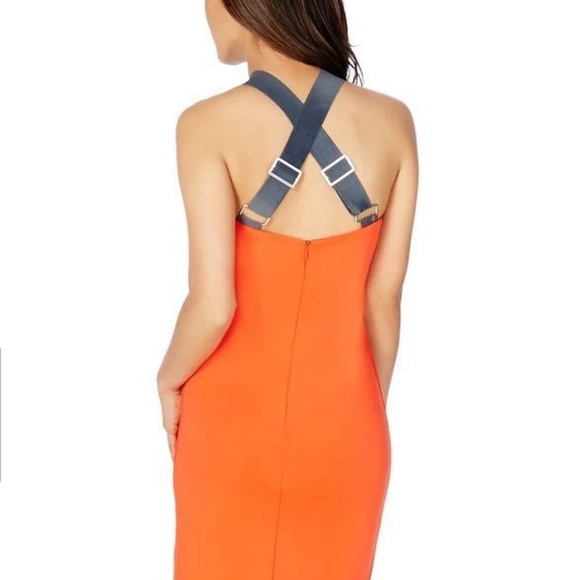 Cross back strap bodycon dress - Picture 2 of 8